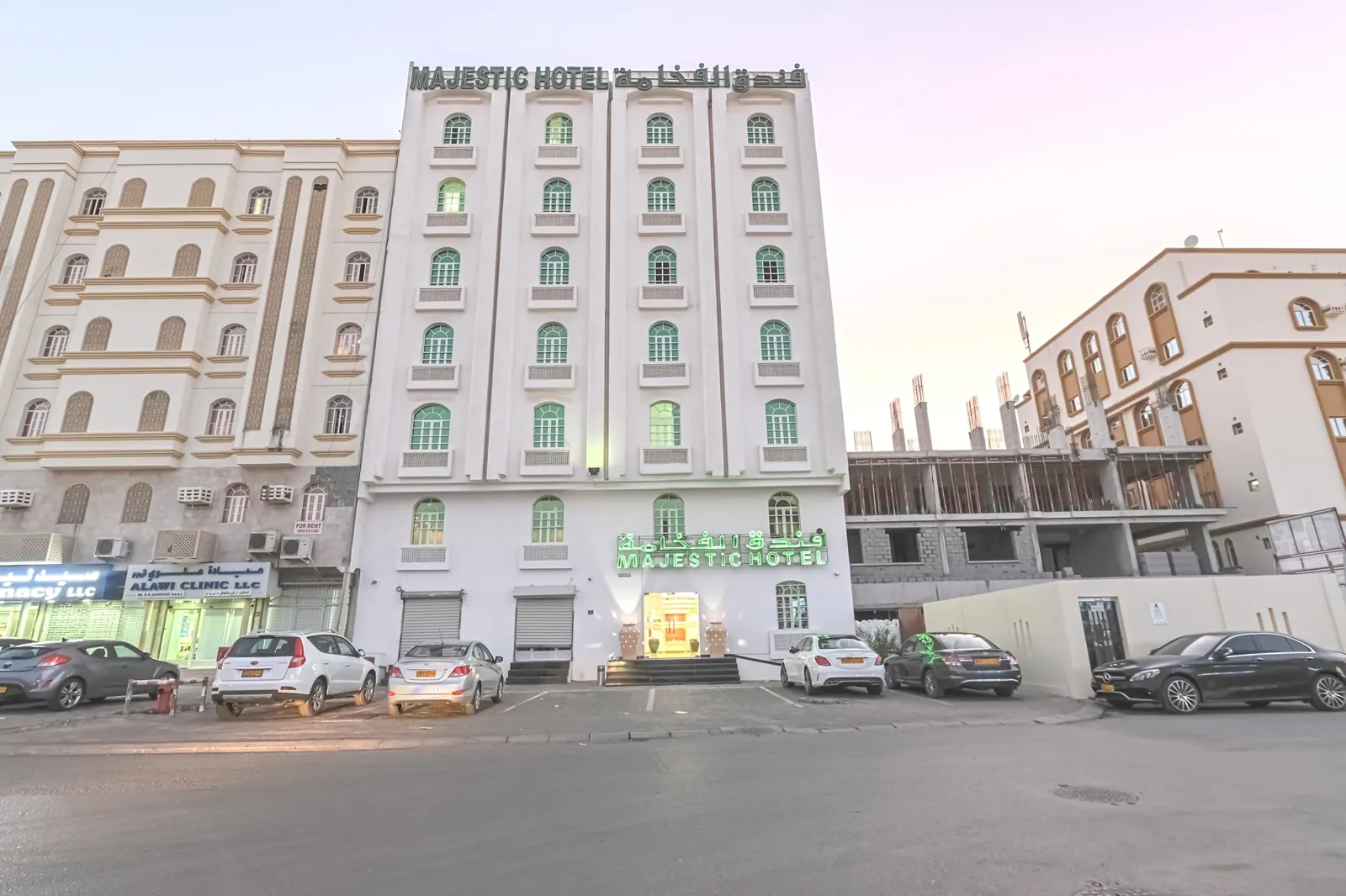 OYO 117 Majestic Hotel